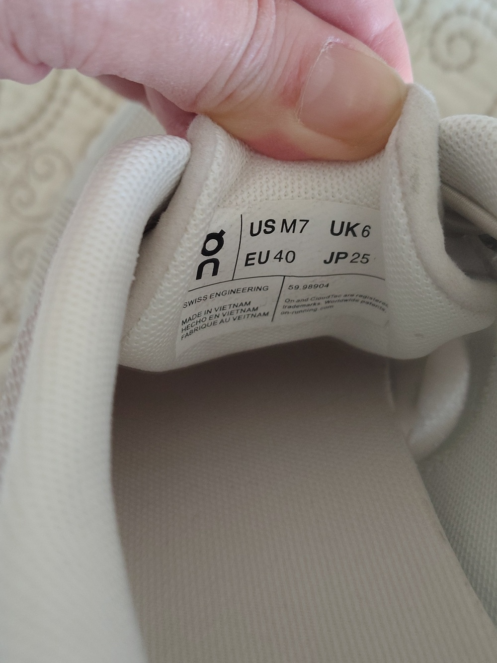 On cloud Cloudtec 5 Running Shoes M7/W9 - Picture 14 of 16